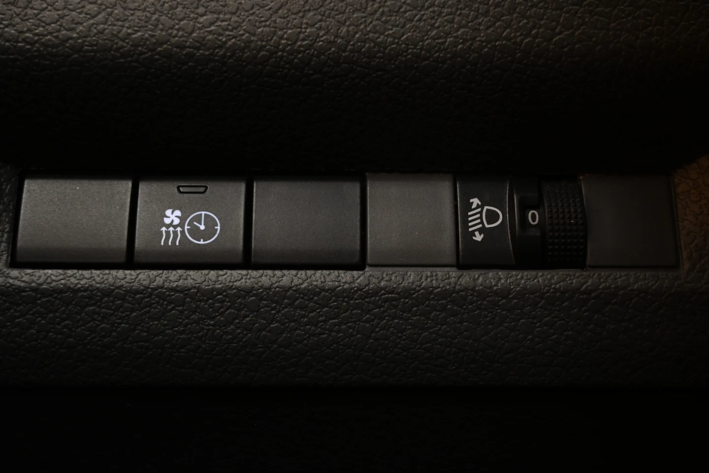 Car Image - 15NmQl2wyJOmXk7sPKSInK