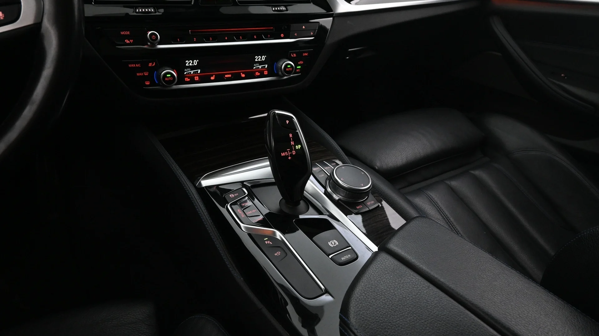 Car Image - L40N8leRi4Gh4MzfC8IdG