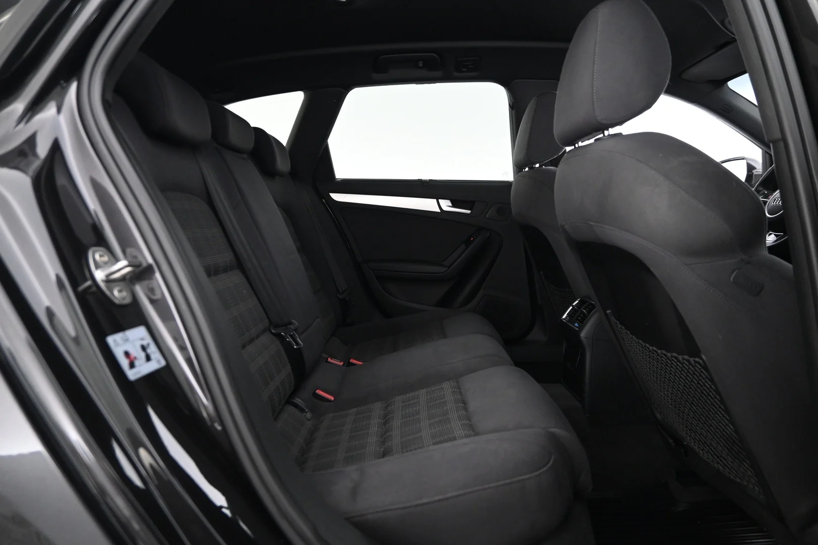 Car Image - 4zlEQ6A8j4cBdgDdWbGOEe