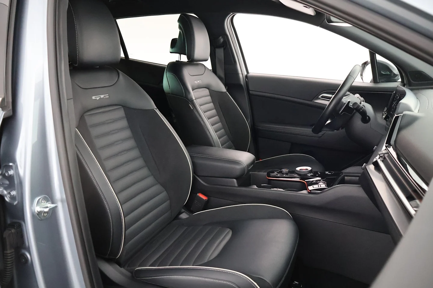 Car Image - 1yqdAczyaTzx3g9MVCuj0G