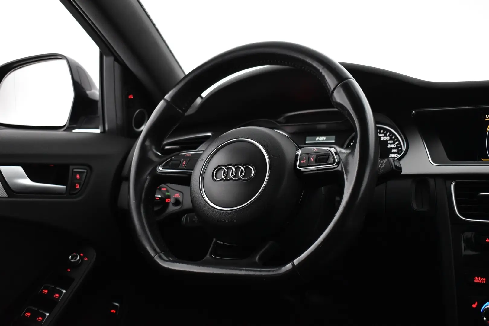 Car Image - 6wZO5m2m9ggkLZoXt5CwaX