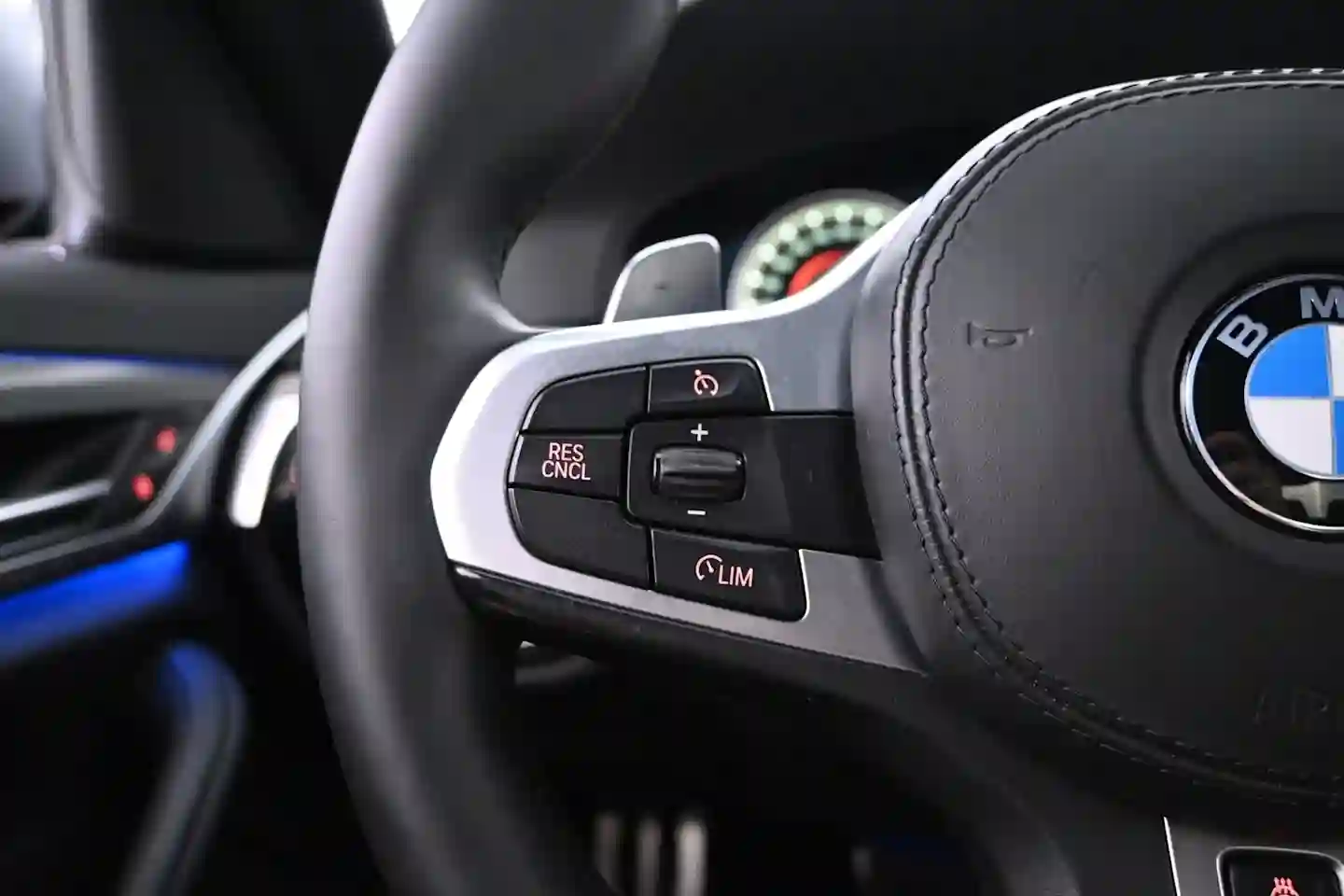 Car Image - 4oZVOgXCABymbNhKcO747j