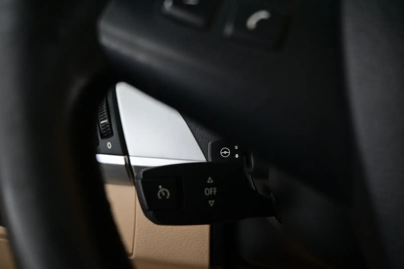 Car Image - 4TYQmdfHynXY8uSVUlIe6P
