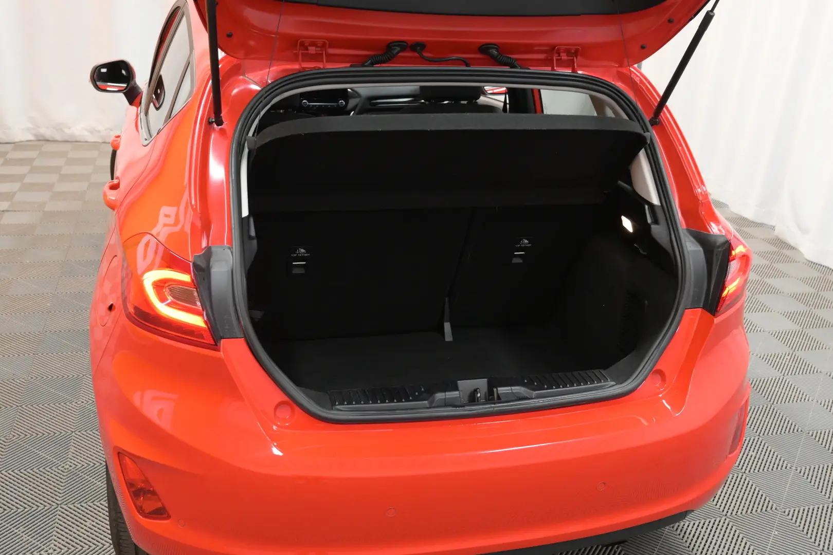 Car Image - 3kl3S4JZmgla30oH1NSD3k