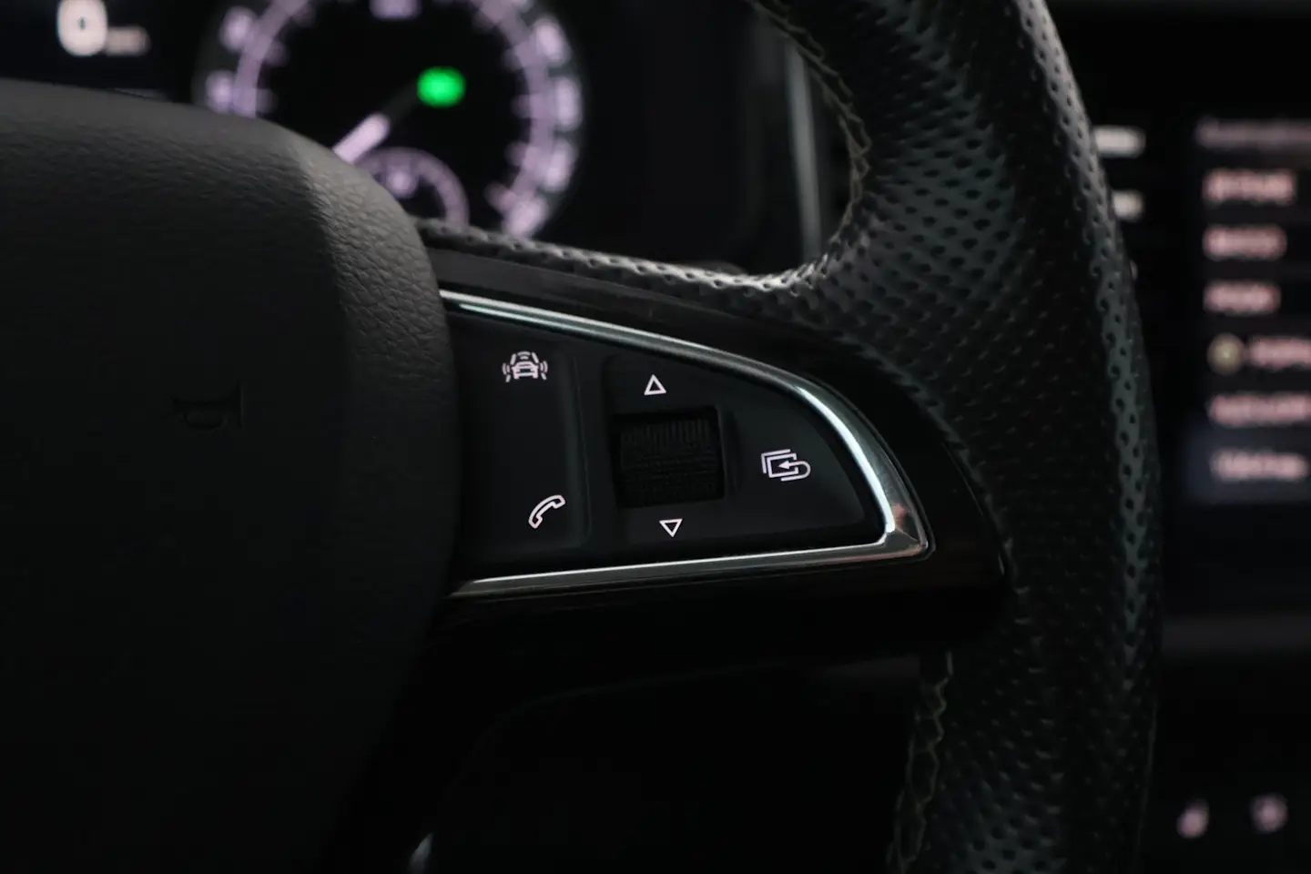 Car Image - 5W27lvXRXjQACUJ2dayCZp