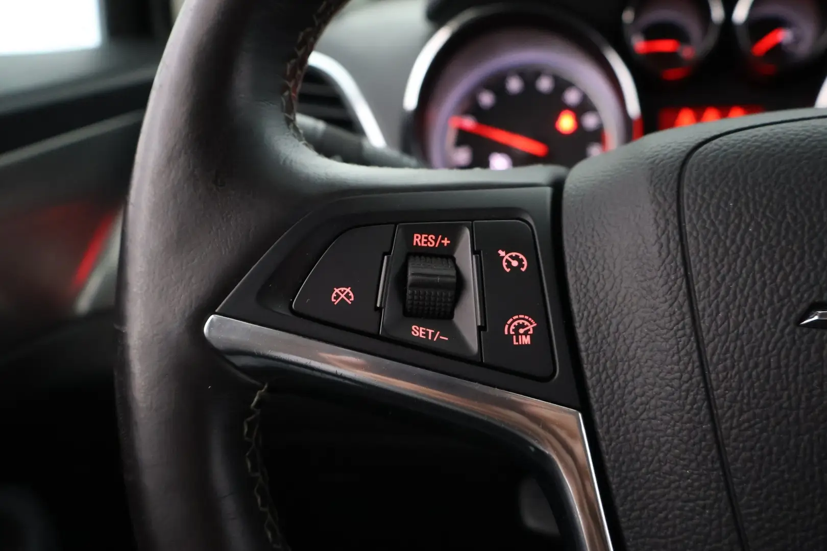 Car Image - 3VrS3OT2Y0AsPFZ7vLTl0u