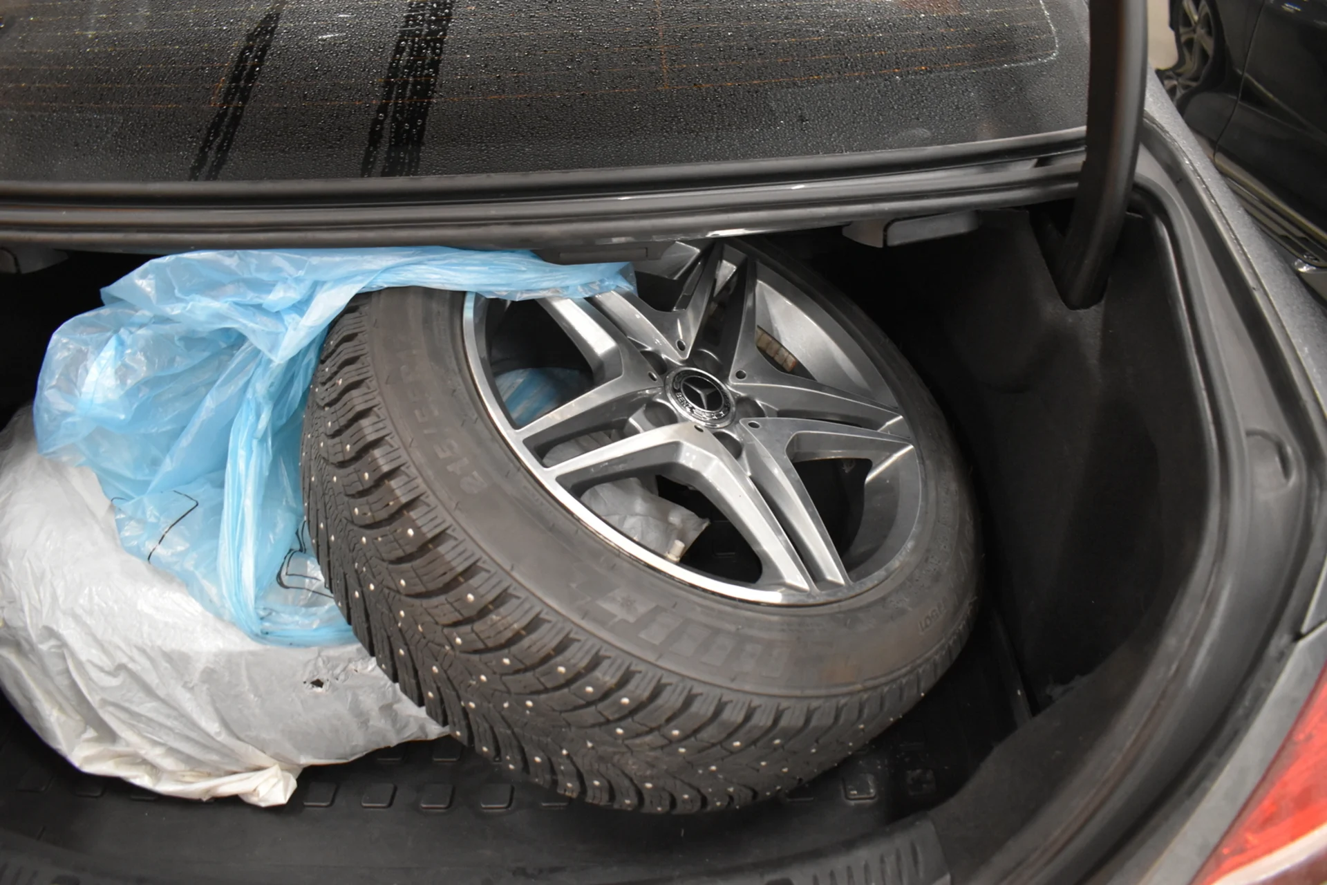 Car Image - 2VEGZJB0xXZ40rxBQf3a1v
