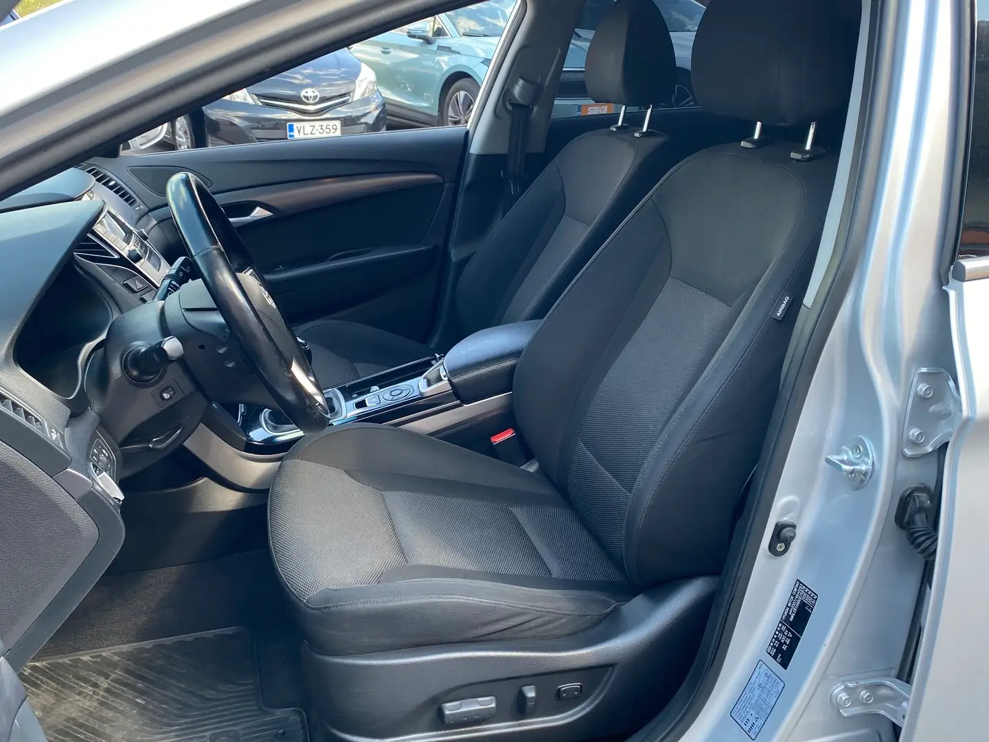 Car Image - 144DbCv3BDcrpIZfUyjH1V