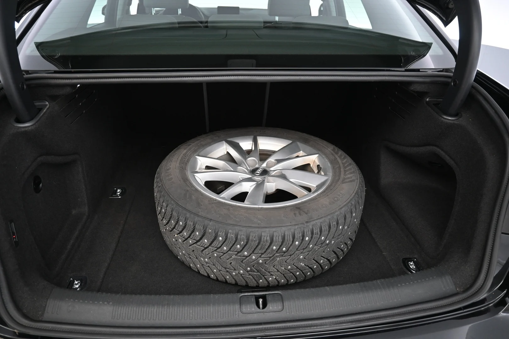 Car Image - 47bzM6jT7DeDvBLz4k9DwX