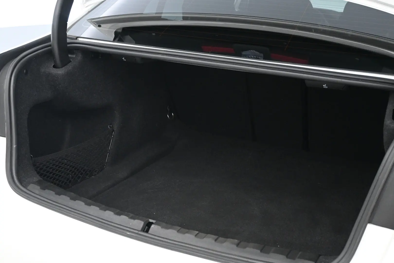 Car Image - 4L10yDXdpDODNn39eKYLkq