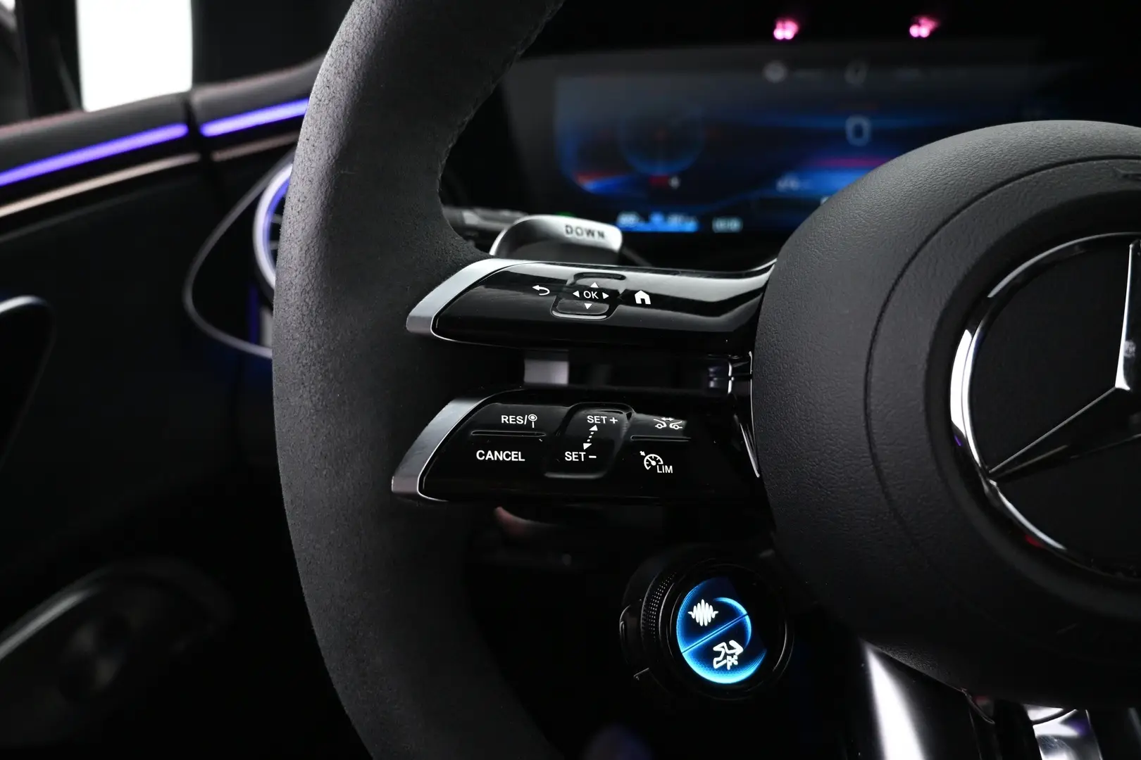 Car Image - 6eeY9mjyRH0YVU3U0FCSd8