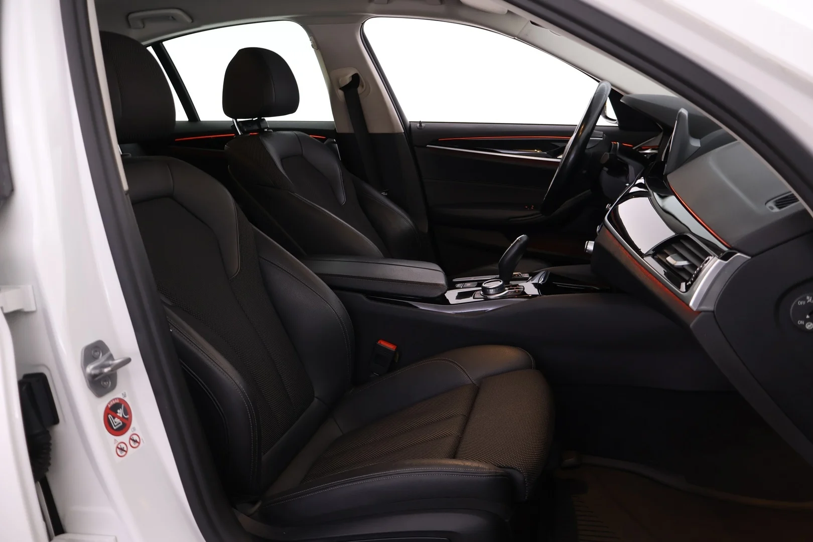 Car Image - 3p4CgkTXl2Jg9nhS79GFGk
