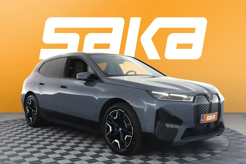 BMW iX