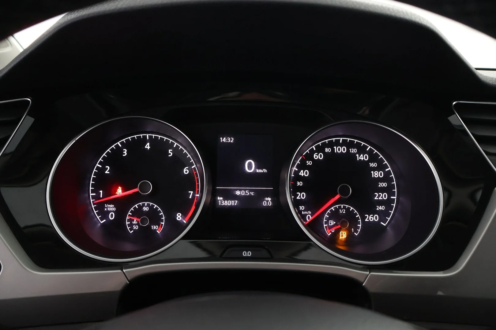 Car Image - 1P26KiwWBu3Xxjz8QFO32N