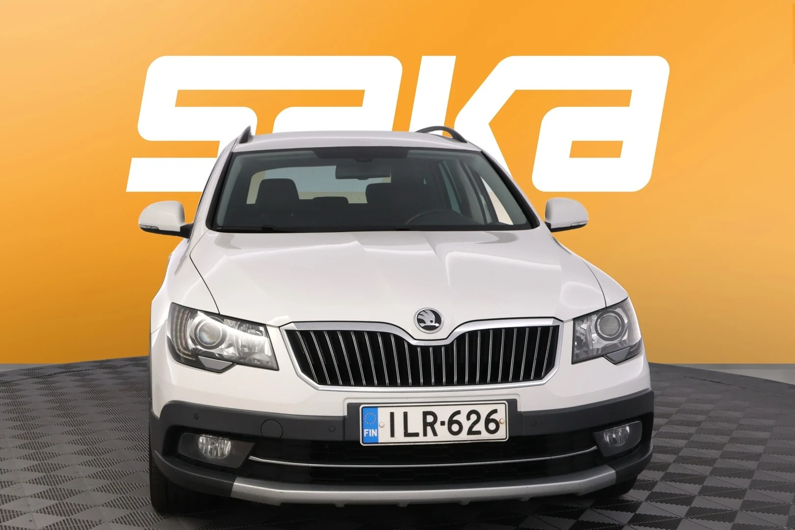 Car Image - 7z4dhAuE9WrRj2rdvvbE50