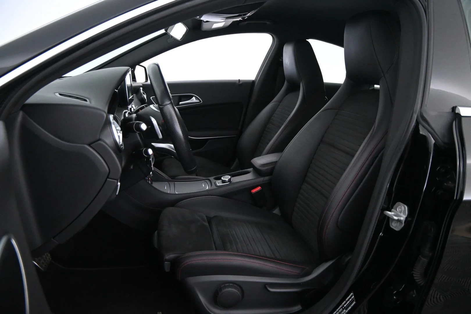 Car Image - 6eVr8jiWH6hOMOeLSJ5IBz