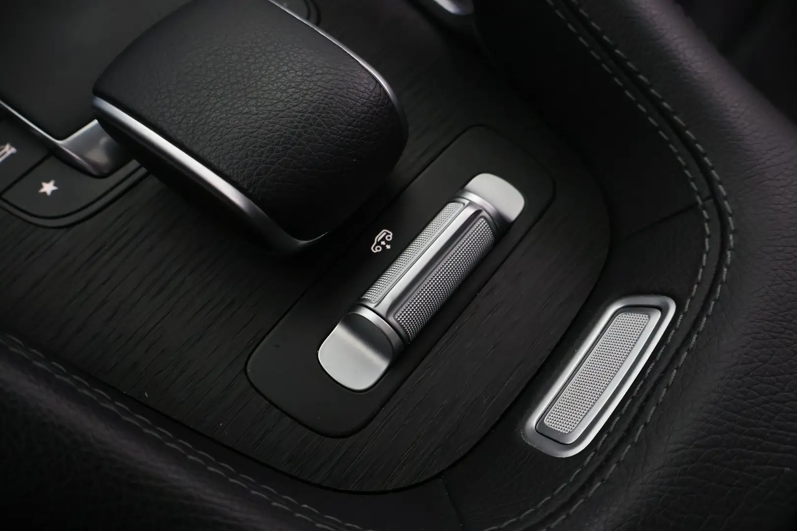 Car Image - 4sjMUUmjWnM0Zcv4h1z8rG