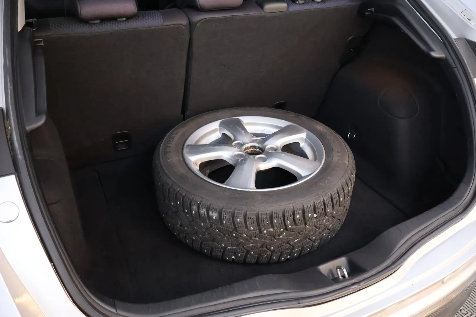 Car Image - 5fwi4MthWIFWmdEtRbaTYI