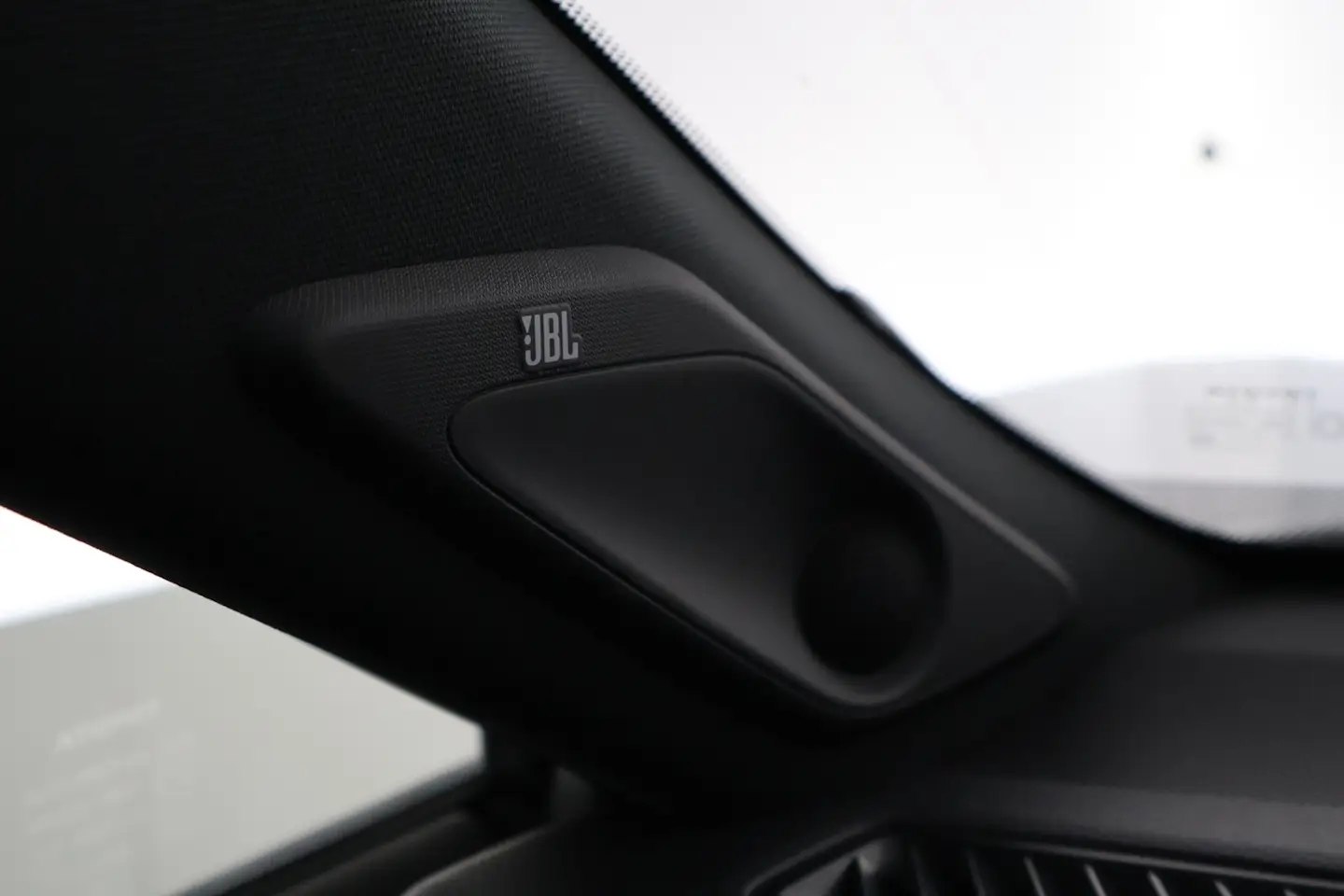 Car Image - 4bj08wylc5uFS9eBOrYJlO