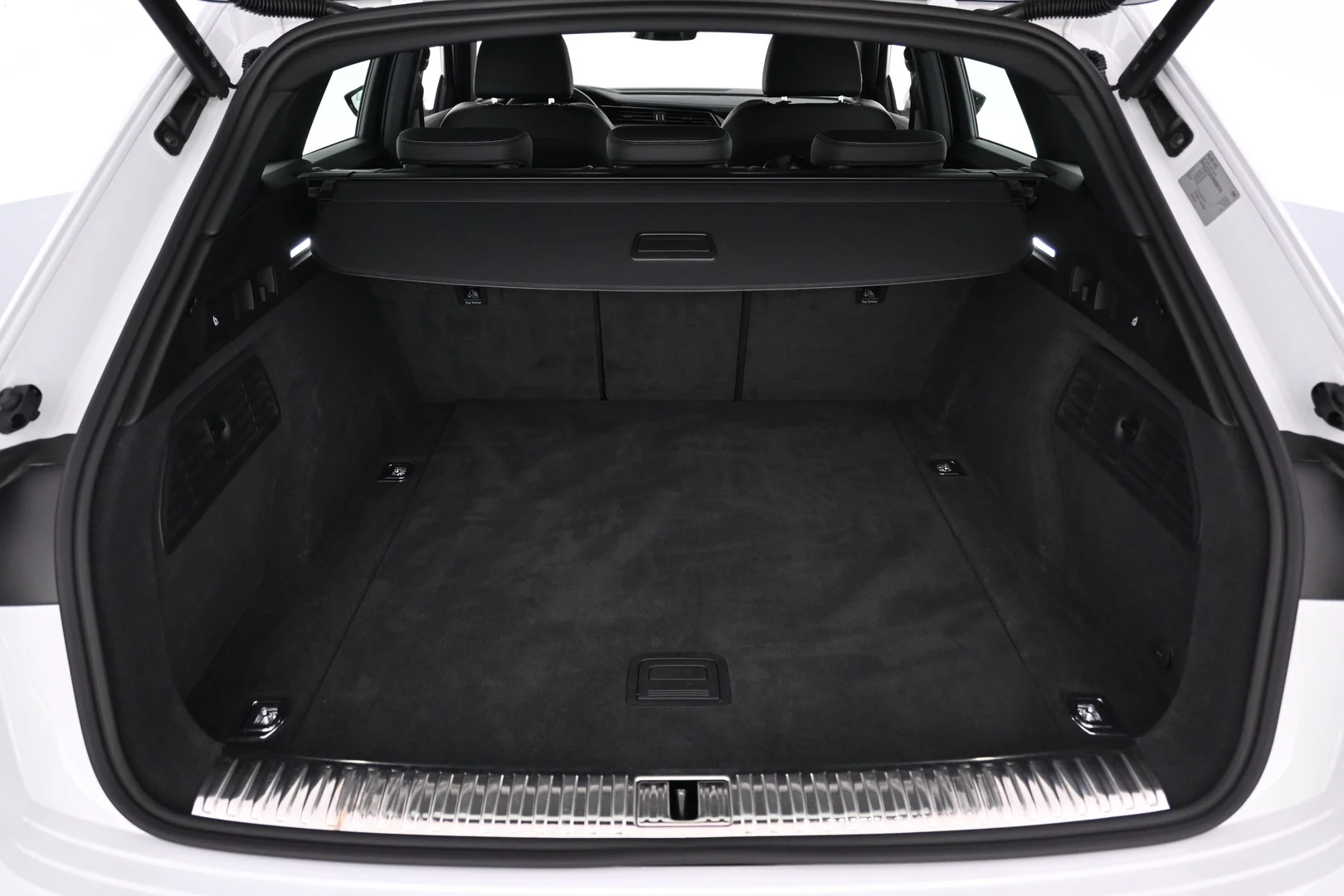 Car Image - T1KYOaHhWSF9HJmvUZSN0