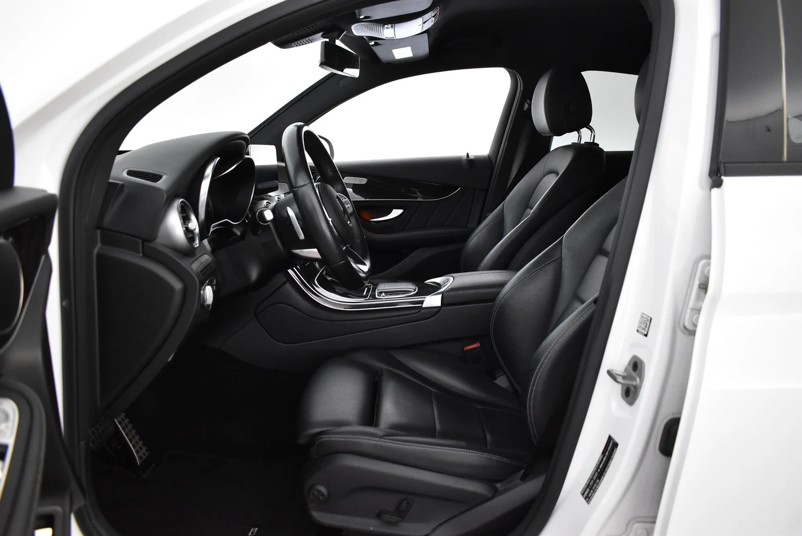 Car Image - 2IcPohgMWEKHOoKEx5vNCp