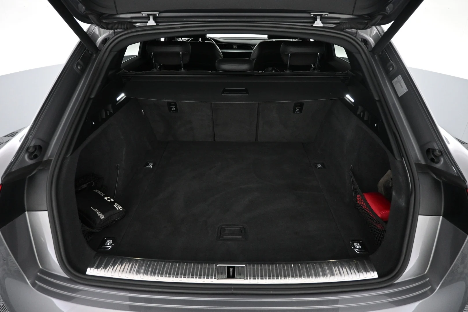Car Image - 3JODJLWYwTfHjyzmpI4z1E