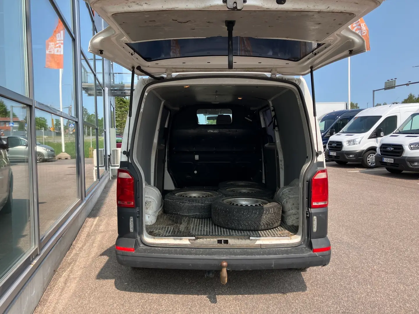 Car Image - 3CEw9tBkL4FW1VKynmn5zP