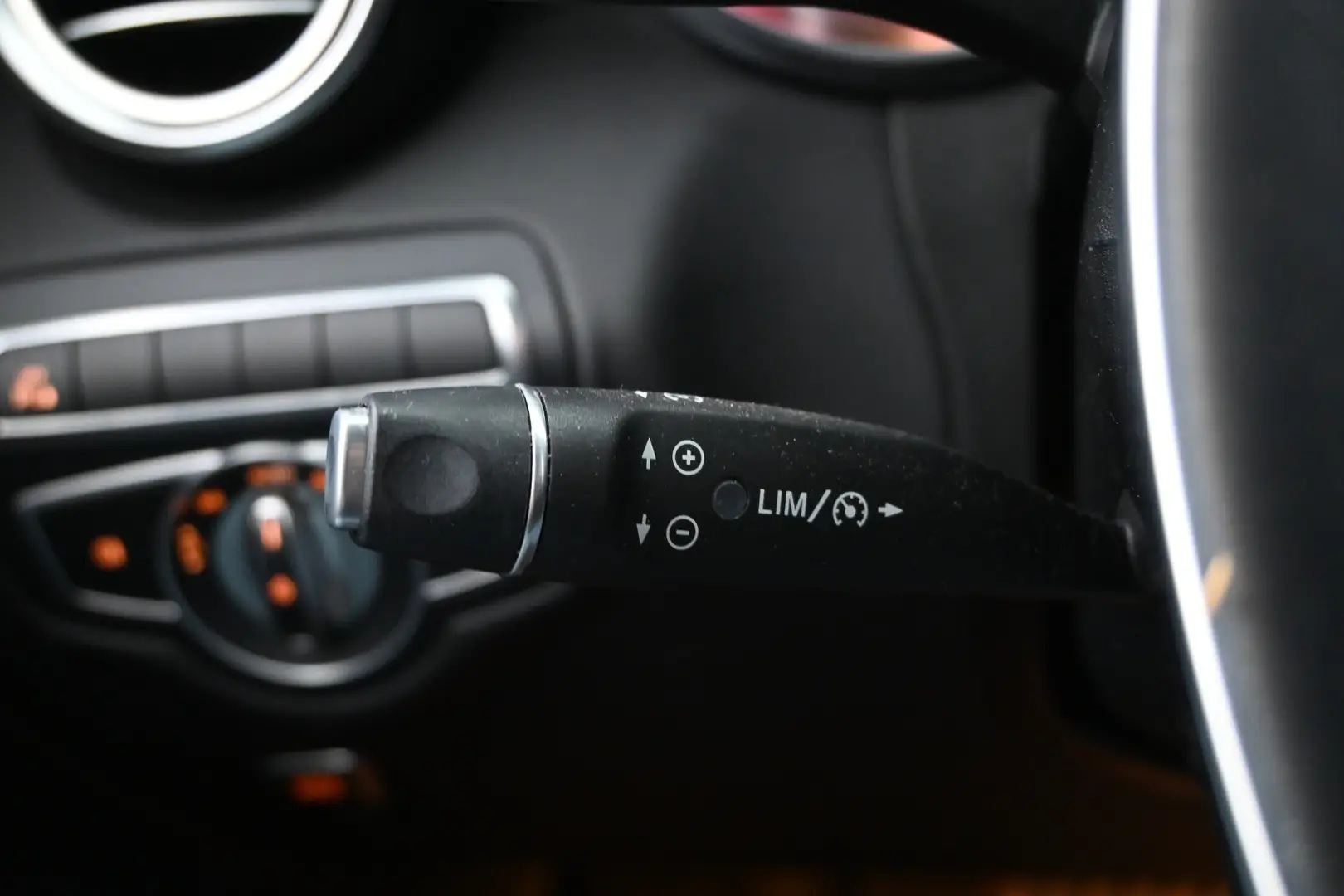 Car Image - 15qFAWRyxXLzpQmrZDQzUO
