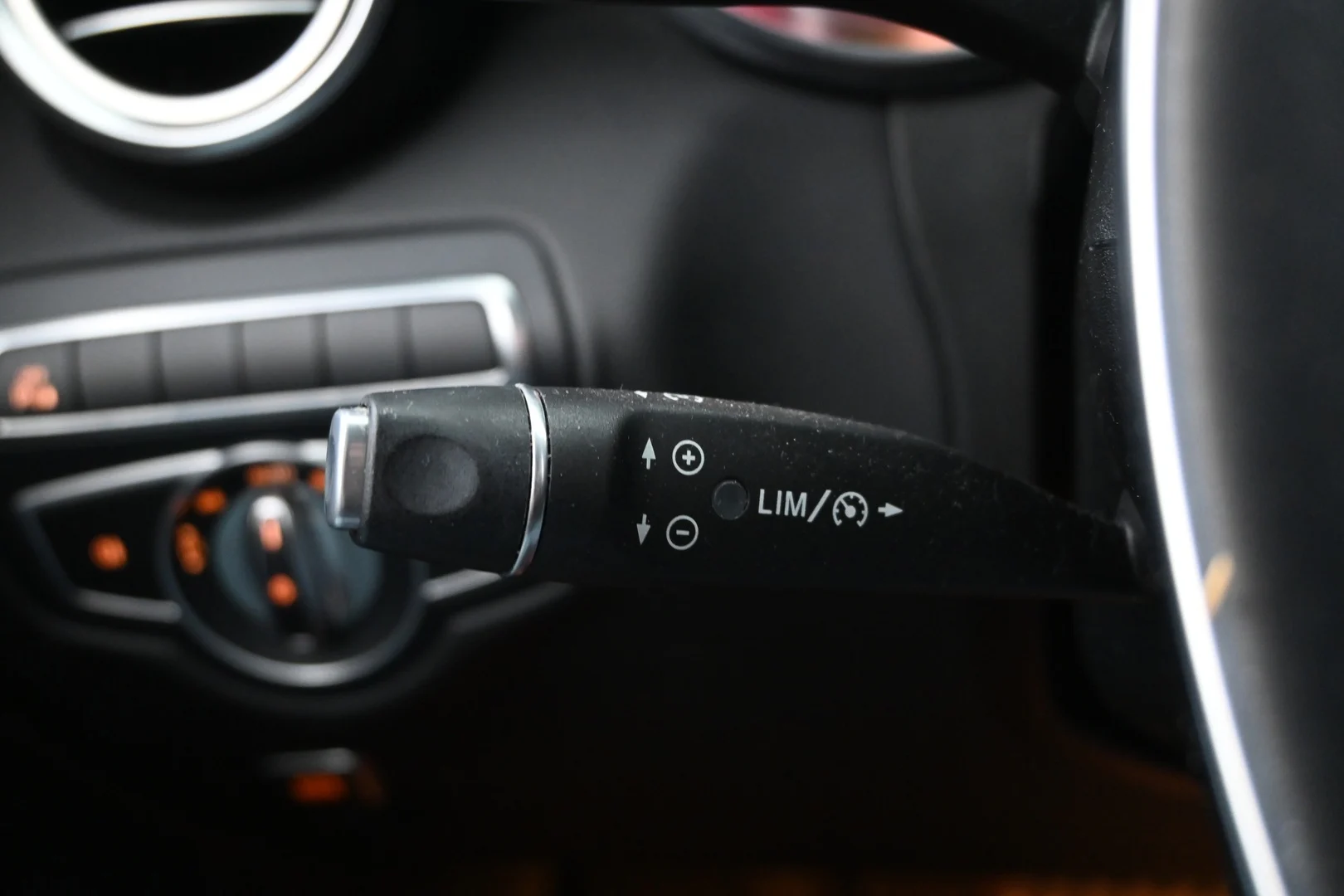 Car Image - 15qFAWRyxXLzpQmrZDQzUO