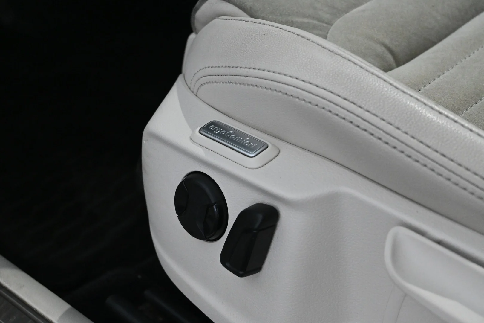 Car Image - 7cn4CmvgLgvDHSs0b8H5mv