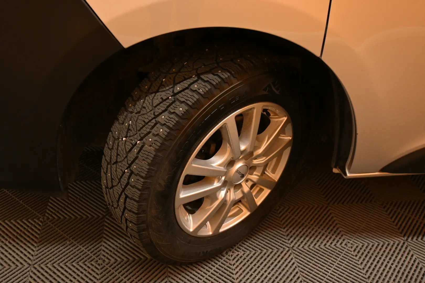 Car Image - hvM0YvGNOHx8gDRN7X5oR