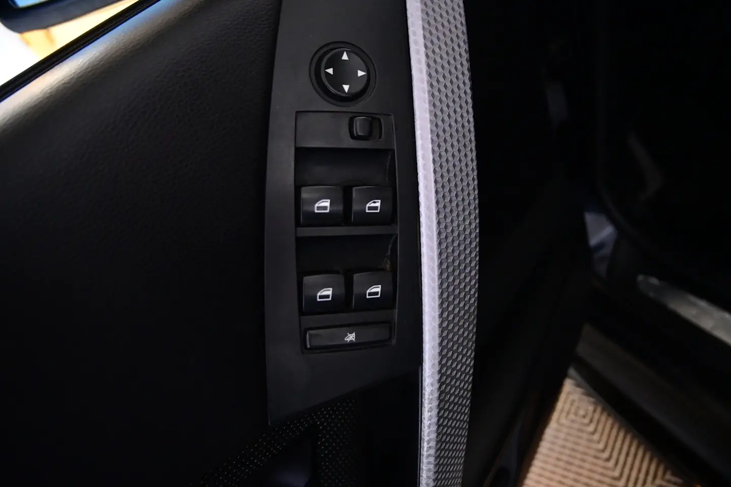 Car Image - 43CxlW2pxClDqSYtwl2olC