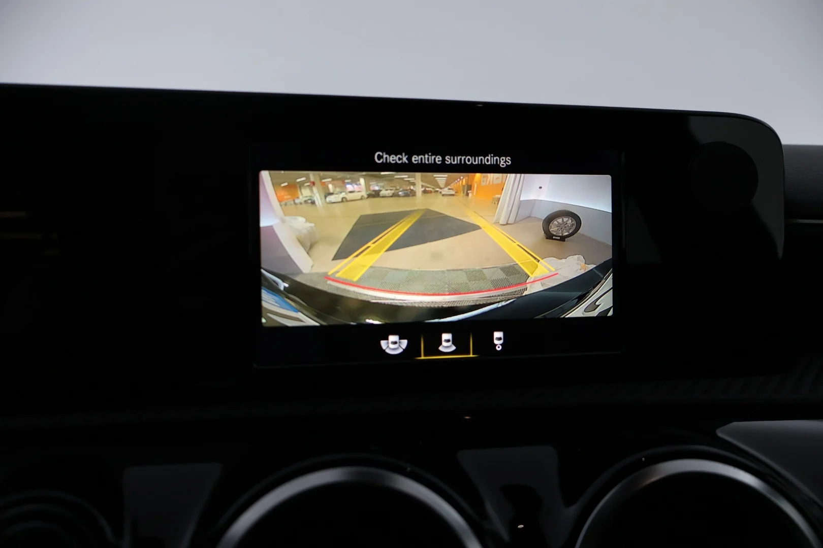 Car Image - hrM2KJwRO1xD3bVzeC21L