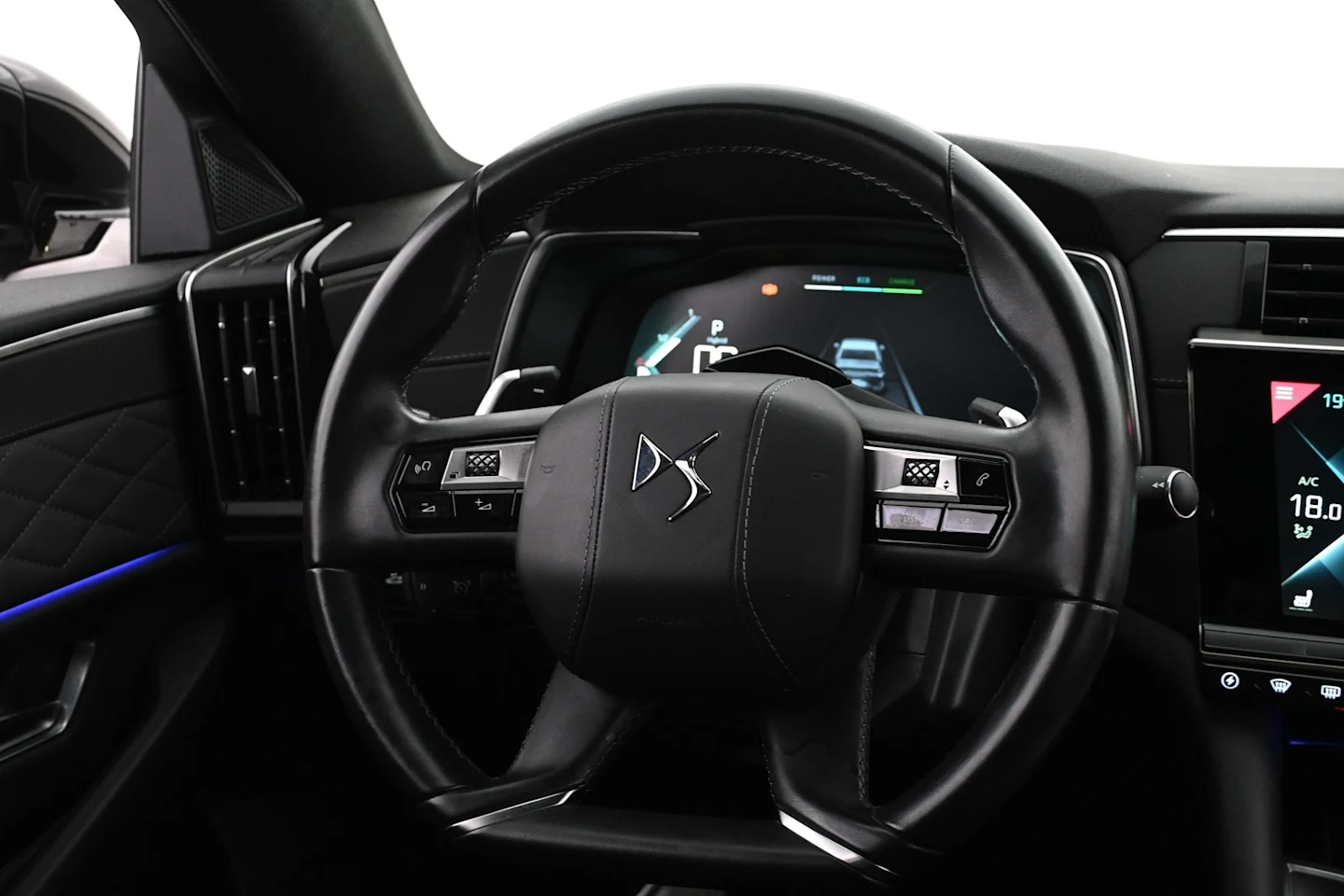 Car Image - 6RLyp1hh0cBLjpz1Xv8WRy