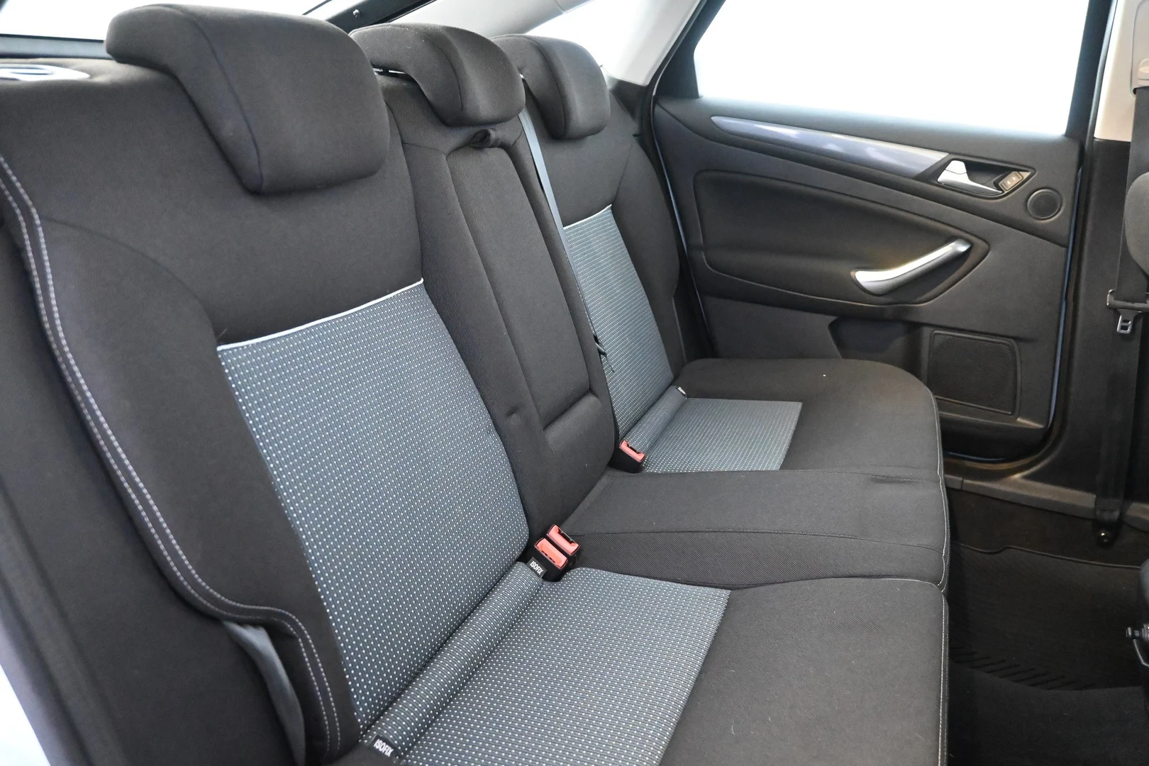 Car Image - 6ZQtSmJPF6k4wZKeIqpF05