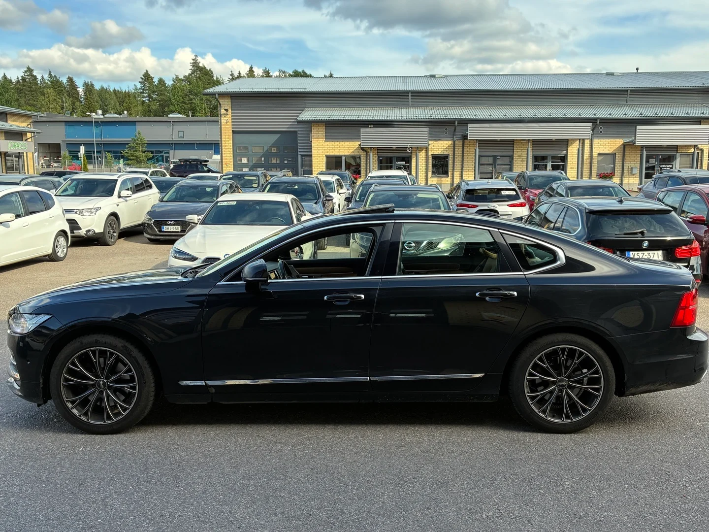 Car Image - 6pwJ9hmPKE05ZferYpB1q