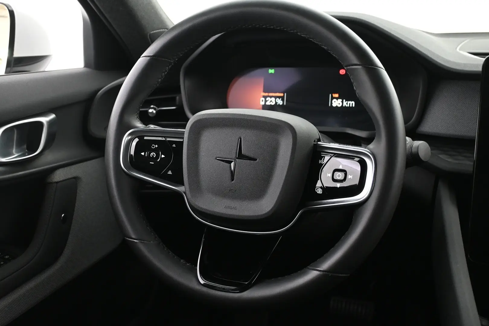 Car Image - 3R0DkSwNfRIe1rppvsNSxV