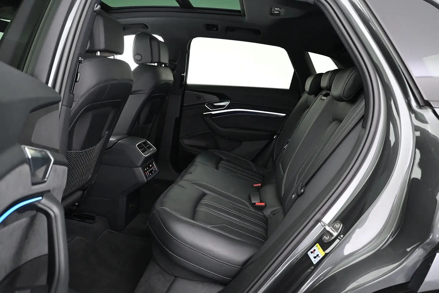 Car Image - 13qKRl2OPLxgjSBJBgMV9z