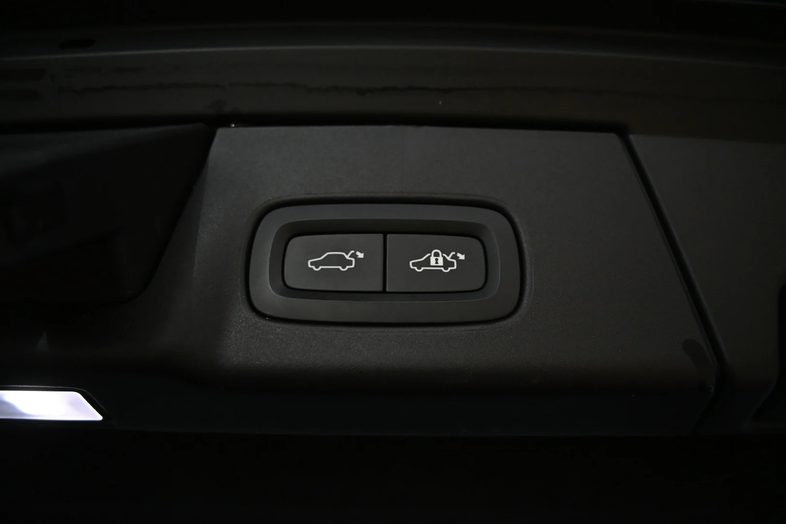 Car Image - 66vZjJI5RWrLHuVDZDsv9w
