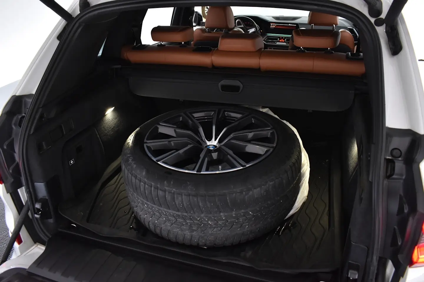 Car Image - 17swDDC0rSuYbhxdKYpnGL