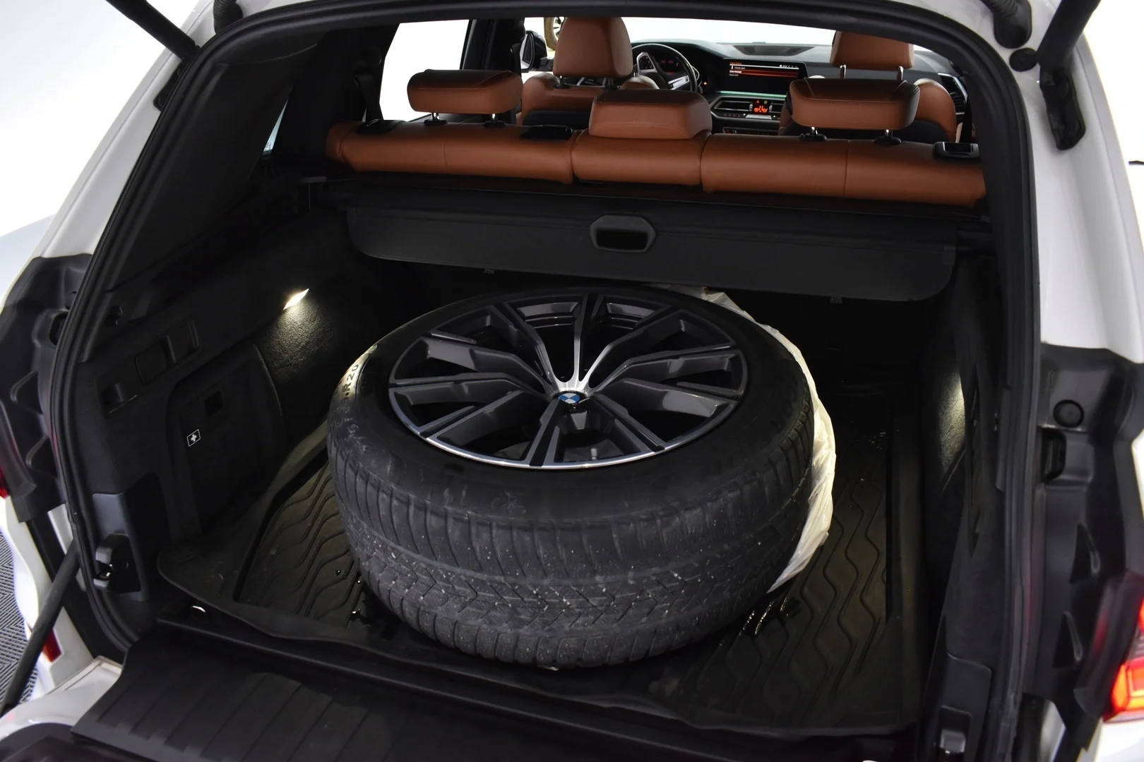 Car Image - 17swDDC0rSuYbhxdKYpnGL