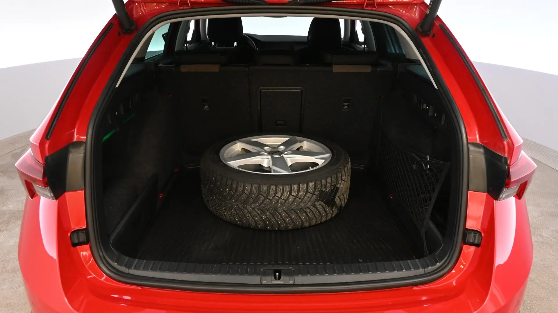Car Image - 4asvYv8OmEsXSdr0dWaDBl