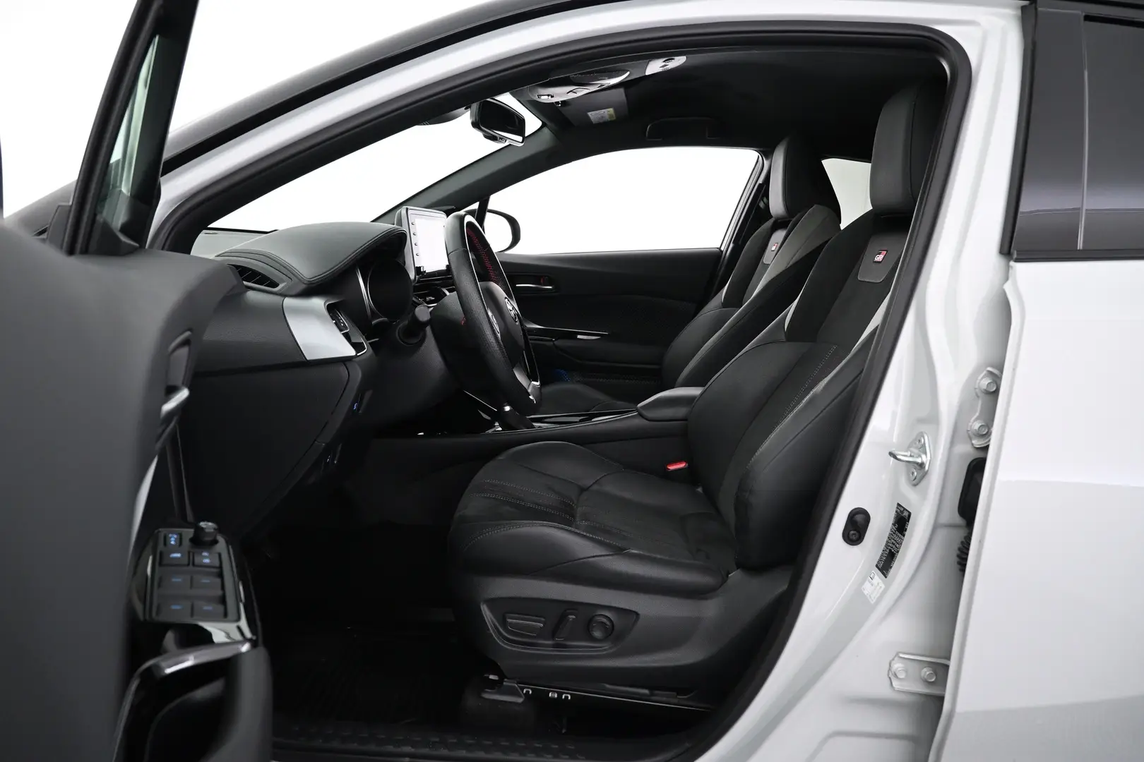 Car Image - 2TINGaqVqhuqQ1biLQ1j3R