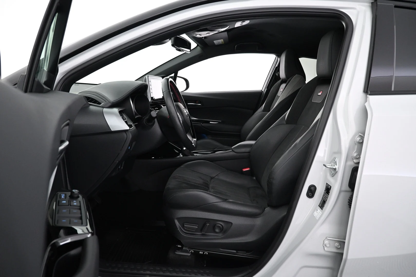Car Image - 2TINGaqVqhuqQ1biLQ1j3R