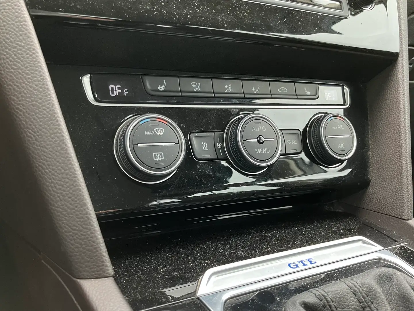 Car Image - 6UymqhRLZN33jf3ADelP8n