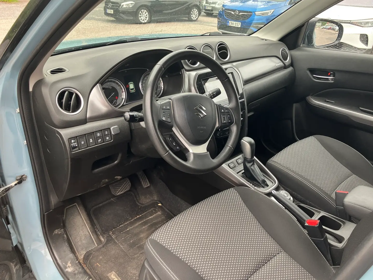 Car Image - 3henFChgEybtG8uc4QLBcE