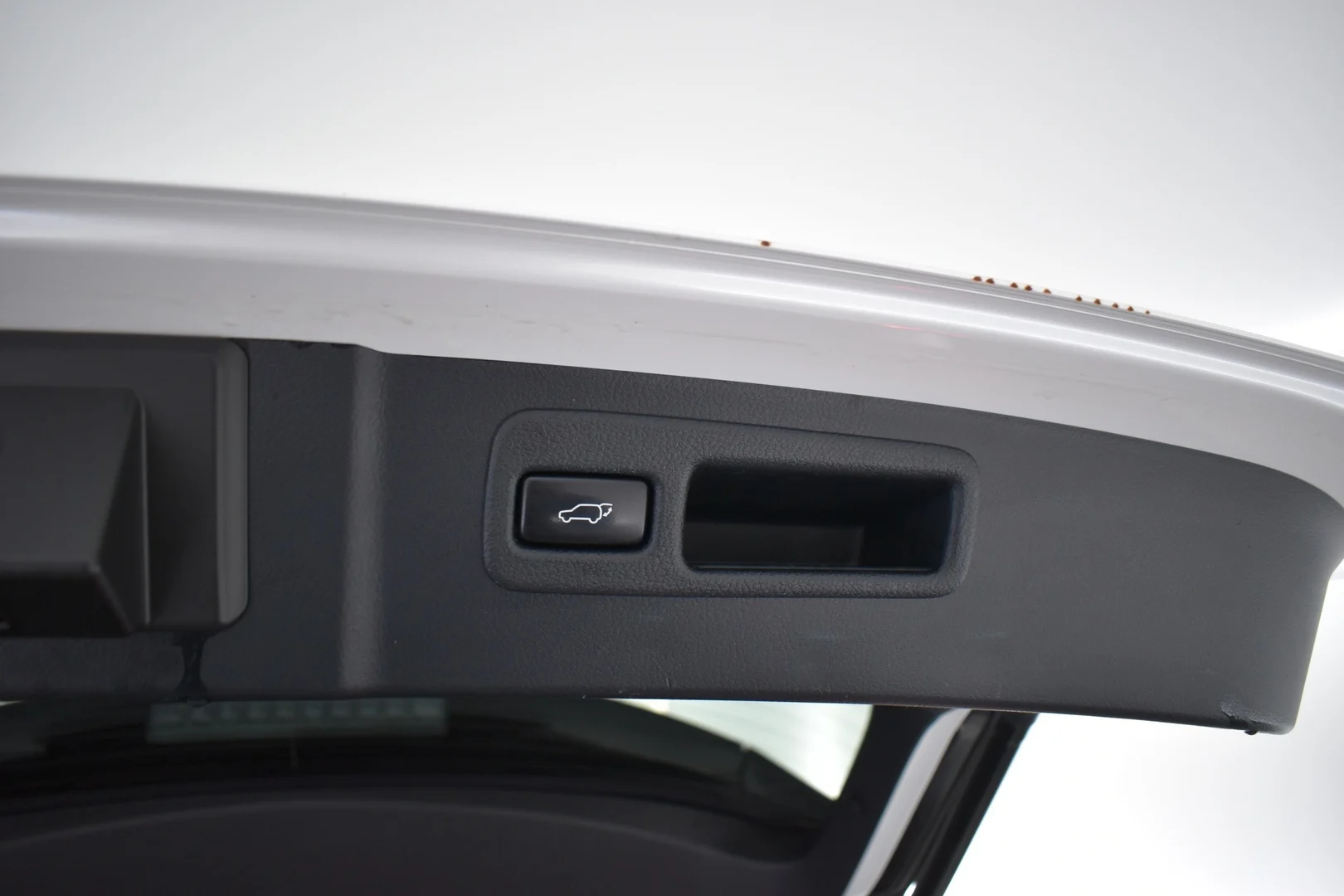 Car Image - 5LDkW0HM9KqIzTEA0MJ4PZ