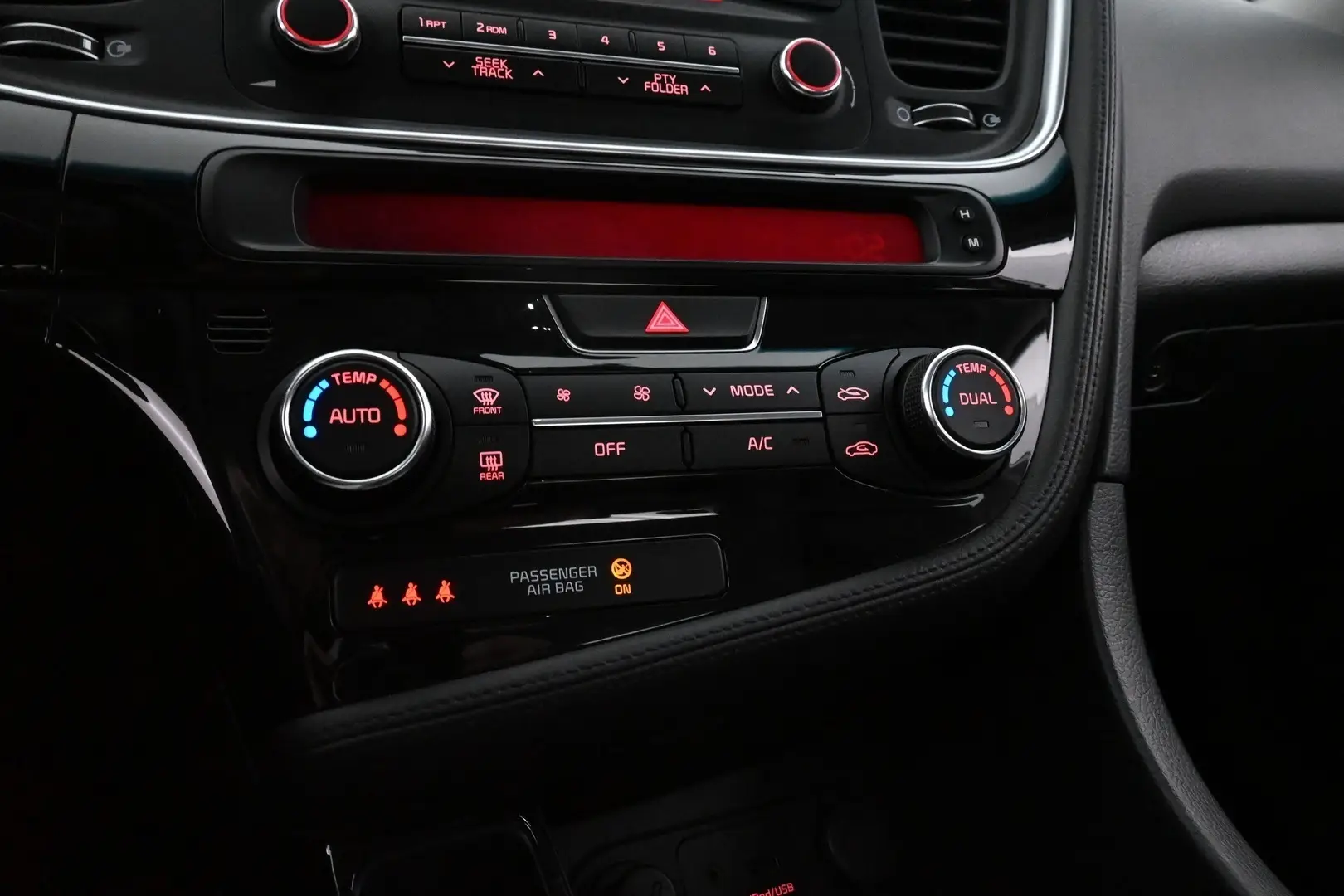 Car Image - 2pkLDbjwiC003dtairWOmn