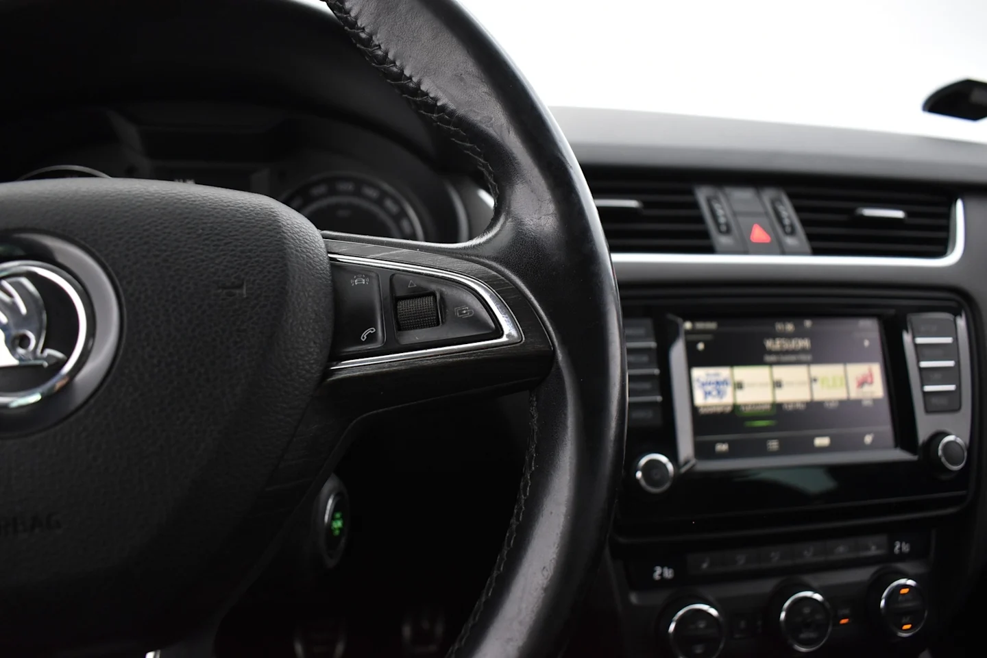 Car Image - 1nAtLMHwYULuf4UWOlViTM