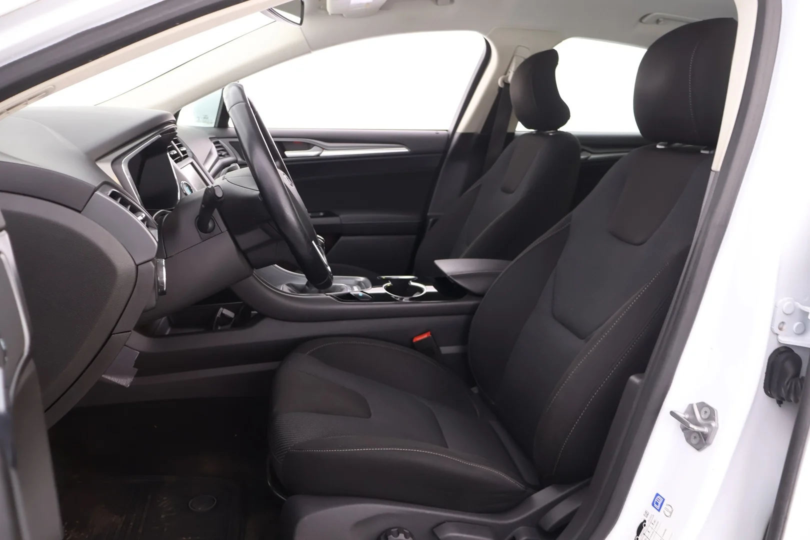 Car Image - 6GBRfvpHPNz32y83MKBgCW